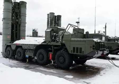 رزمایش موشکی روسیه در منطقه استراتژیک قطب شمال برگزار شد (فیلم)