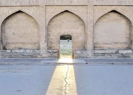 اصفهان زیر پای ۱.۲۴ میلیون نفر در حال ریزش/ فرونشست زمین، بمب ساعتی خاموش