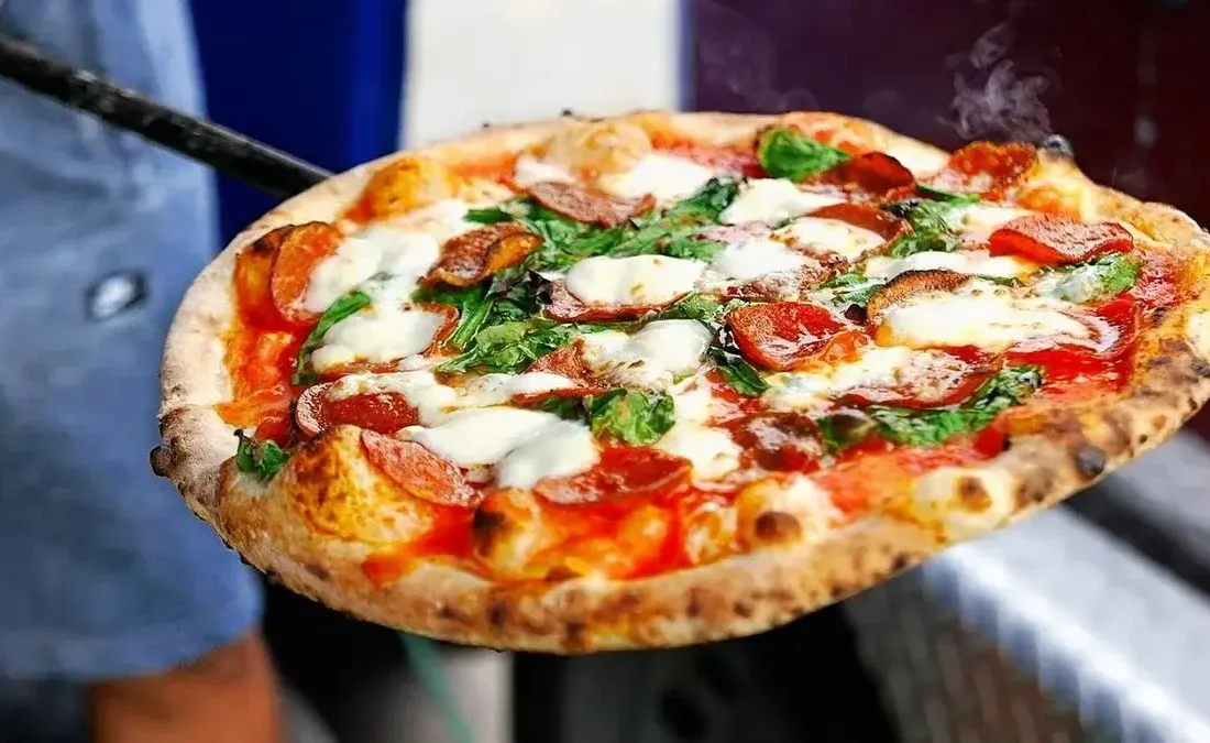 پخت پیتزای ایتالیایی اصل در خیابانهای نیویورک (فیلم)