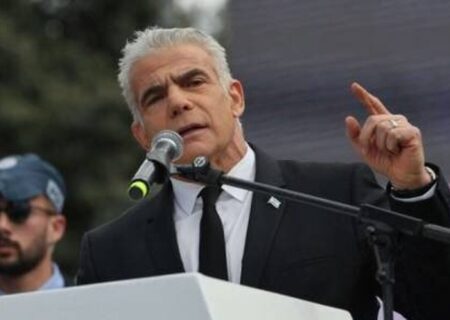 رئیس اپوزیسیون رژیم صهیونیستی: نتانیاهو و کابینه‌اش در حال تبدیل رژیم صهیونیستی به یک کشور جهان سومی هستند