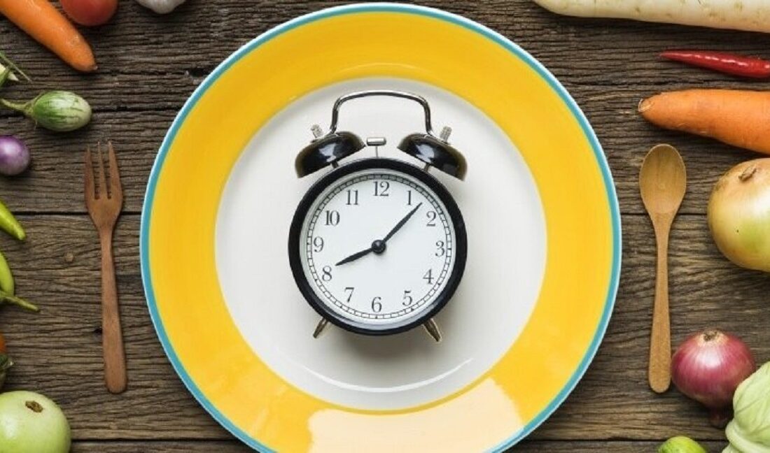 زمان غذا خوردن بدن | حذف وعده غذایی چه عوارضی دارد؟
