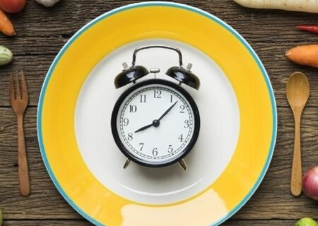 زمان غذا خوردن بدن | حذف وعده غذایی چه عوارضی دارد؟