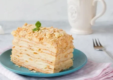 کالری شیرینی ناپلئونی چقدر است؟