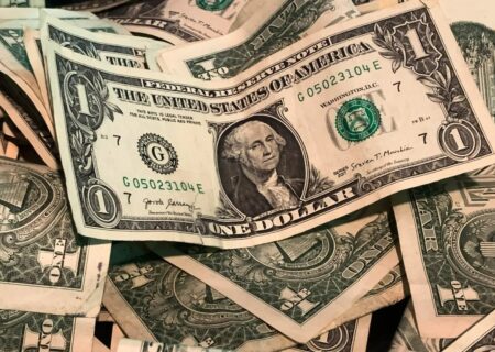 تبدیل ۱۰ دلار به یک میلیون دلار؛ ChatGPT چه نظری دارد؟