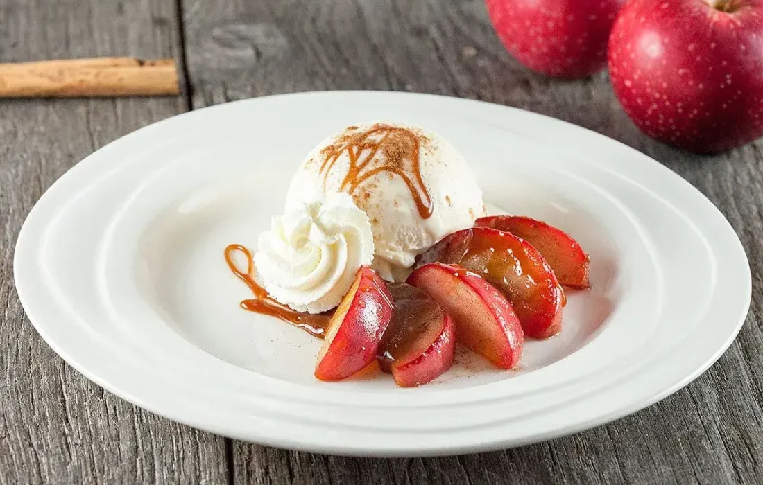 طرز تهیه بستنی سیب و دارچین