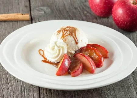 طرز تهیه بستنی سیب و دارچین