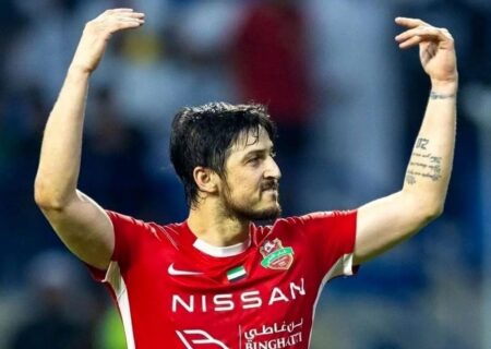 تک گل پیروزی‌بخش سردار آزمون در بازی امشب شباب الاهلی مقابل النصر (فیلم)