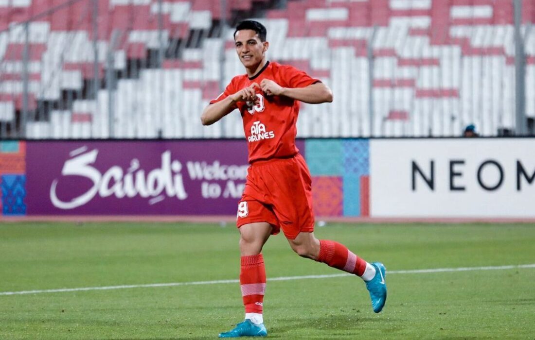 گل دوم تراکتور به سپاهان توسط حسین زاده (فیلم)