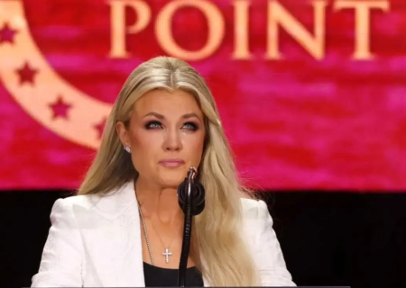 اریکا کرک در مراسم یادبود “چارلی کرک” قاتل همسرش را بخشید (فیلم)