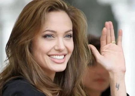 آنجلینا جولی: دیگر کشورم را به رسمیت نمی‌شناسم