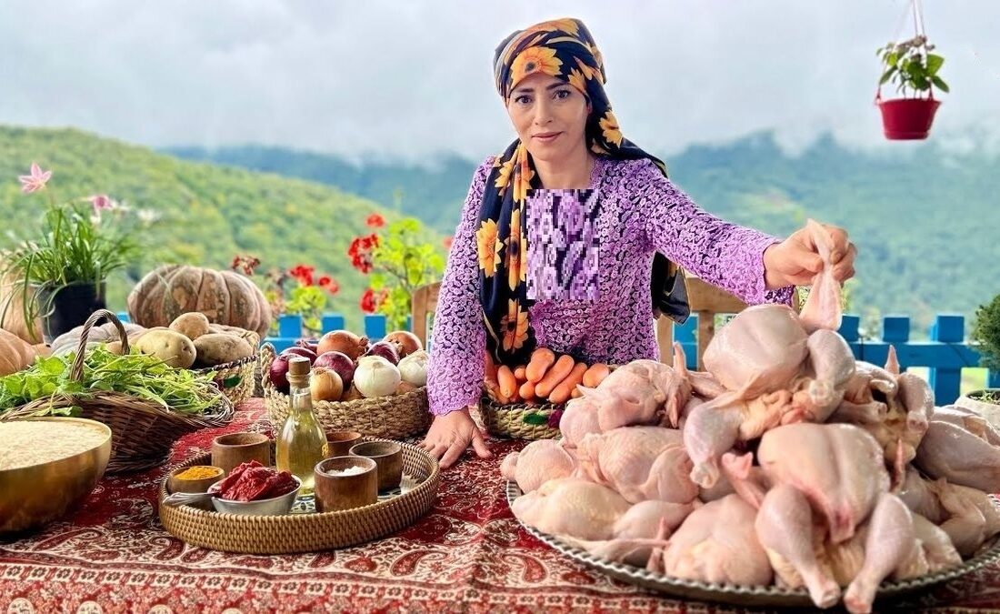 غذای روستایی؛ پخت هویج پلو با مرغ تنوری (فیلم)