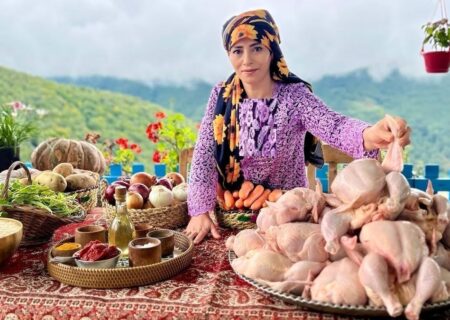 غذای روستایی؛ پخت هویج پلو با مرغ تنوری (فیلم)