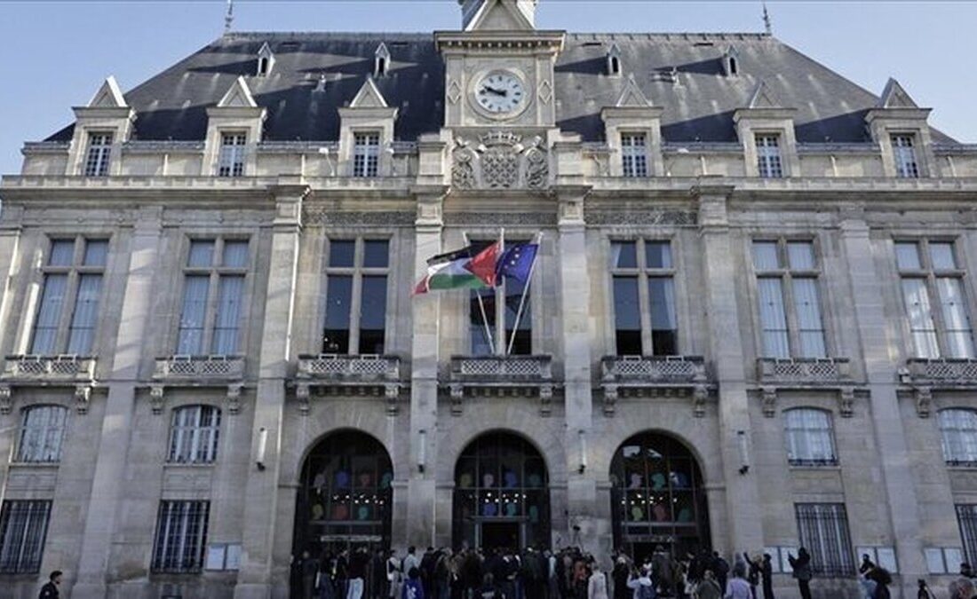 ۵۲ شهرداری در فرانسه پرچم فلسطین را برافراشتند