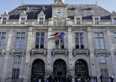 ۵۲ شهرداری در فرانسه پرچم فلسطین را برافراشتند