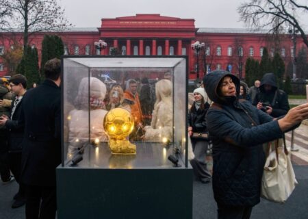 زنده از پاریس؛ کدام بازیکن برنده توپ طلا می‌شود/ دوئل دمبله و یامال