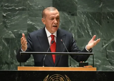 قطع میکروفن در سخنرانی اردوغان (فیلم)