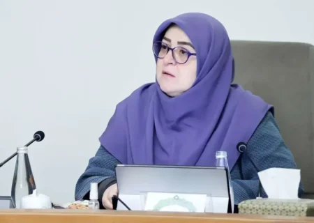 مهاجرانی: اورانیوم غنی‌شده ۶۰ درصد زیر زمین مدفون است (فیلم)