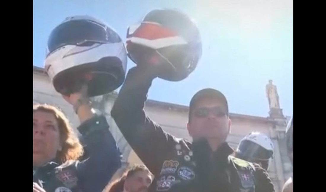 گردهمایی 180 هزار موتورسوار در فاتیما پرتغال برای تقدیس کلاه ایمنی (فیلم)