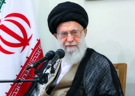 رهبر انقلاب: سید حسن نصرالله ثروت عظیمی برای دنیای اسلام بود (فیلم)