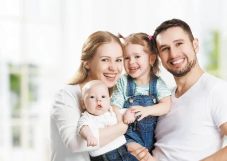 ۴ رفتار مخرب پدر که نباید در حضور فرزند انجام شود (فیلم)