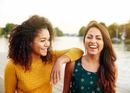 مغز دوستان صمیمی حتی در سکوت هماهنگ می‌شود