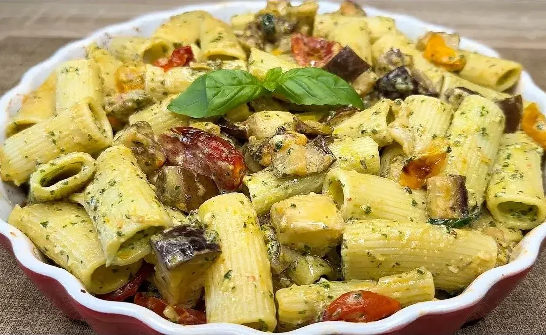 طرز تهیه پاستای بادمجان با روش خاص آشپزان ایتالیایی (فیلم)