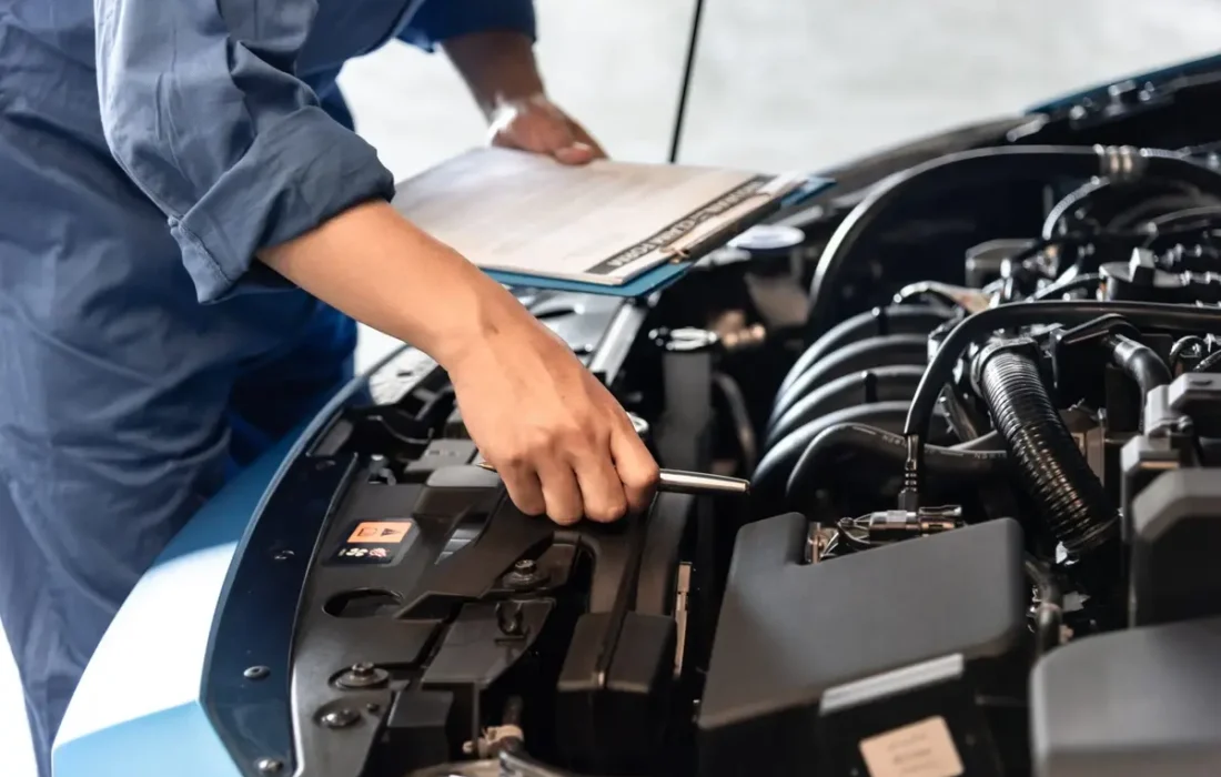 چرا موتور ماشین قفل می‌کند؟ بررسی تخصصی گیرپاژ و روش‌های نگهداری