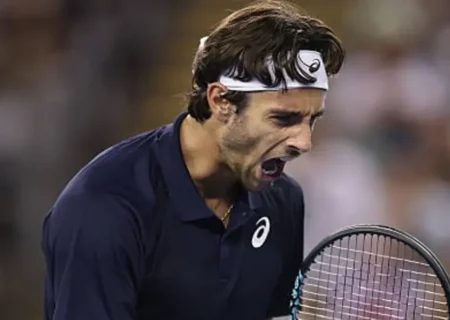 خشم در پکن: توهین نژادپرستانه تنیسور ایتالیایی به چینی‌ها