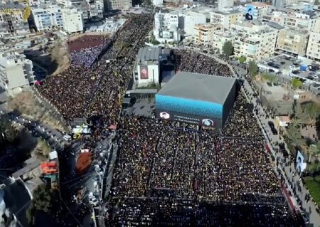 تصاویر هوایی از مراسم بزرگداشت سالگرد شهادت سیدحسن نصرالله (فیلم)