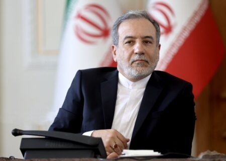 عراقچی: آمریکا و هم‌پیمانانش در پی باج‌گیری از ایران هستند (فیلم)