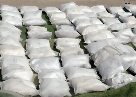 انهدام باند قاچاق مواد مخدر در البرز؛ کشف بیش از یک تن شیشه و هروئین از کامیون (فیلم)