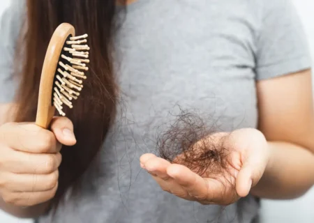 با این 4 عادت ساده، جلوی ریزش موهات رو بگیر!