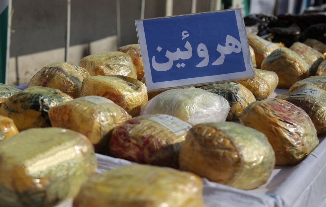 کشف محموله سنگین شیشه و هروئین جاسازی شده در خودرو در کرج (+فیلم)