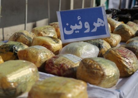 کشف محموله سنگین شیشه و هروئین جاسازی شده در خودرو در کرج (+فیلم)