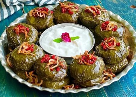طرز تهیه دلمه آذربایجانی خوش‌عطر و لذیذ + فیلم