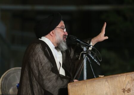 سید احمد خاتمی: توقف غنی‌سازی هسته‌ای، چراغ سبز به دشمن است