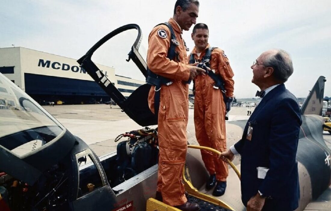 ترجیح گربه به عقاب از سوی محمدرضا پهلوی؛ روایتی از بزرگترین لابی نظامی تاریخ بر سر دو هواپیمای آمریکایی