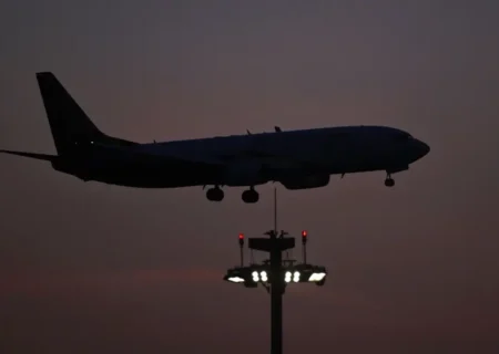 بازگرداندن 100 مهاجر ایرانی از آمریکا با پرواز اختصاصی