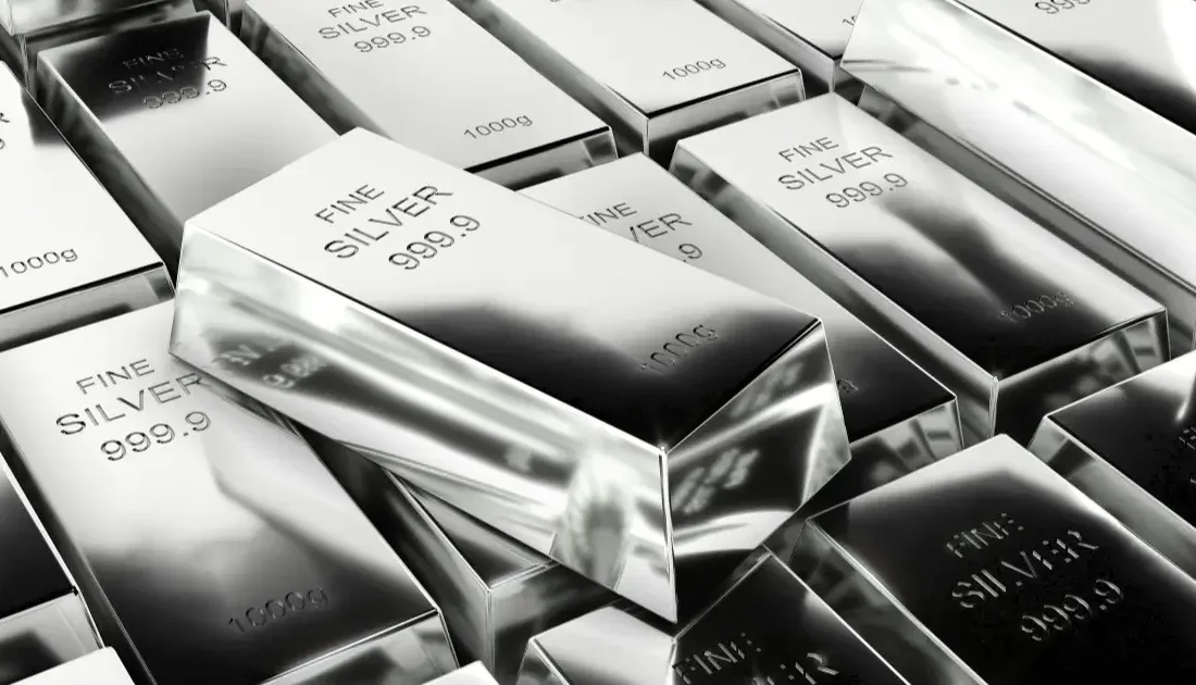 سرمایهگذاری در نقره: فرصتی سودآور یا دامی خطرناک؟