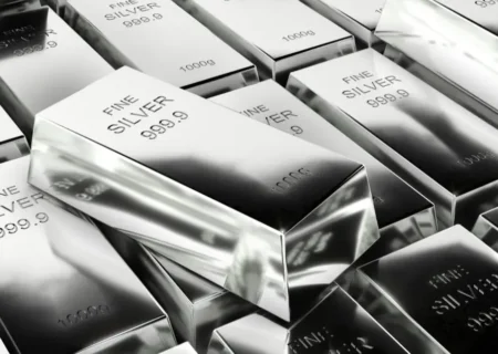 سرمایه‌گذاری در نقره: فرصتی سودآور یا دامی خطرناک؟