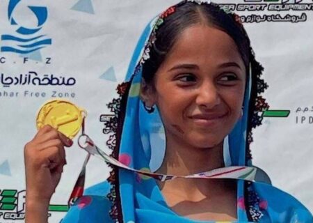 رؤیای آبی دختران بلوچ: داستان قهرمانی ۳ دختر موج‌سوار ایرانی