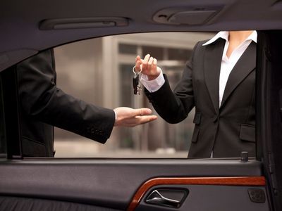 چگونه خودرو خود را سریع و مطمئن بفروشیم؟