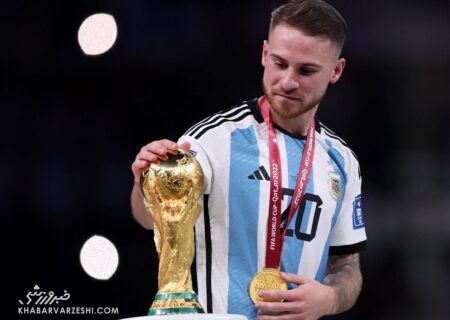 دلخراش‌ترین صحنه هفته در جهان فوتبال/ بازیکنی که رقبا بی‌رحمانه می‌زنند! +عکس