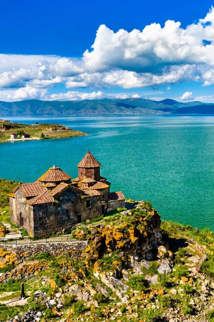 چرا گرجستان مقصد محبوب ایرانیهاست؟