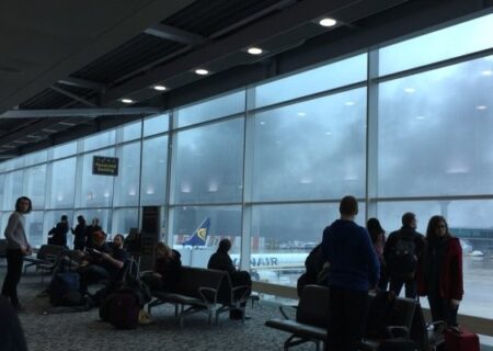 آتش‌سوزی مهیب در ساختمانی حوالی فرودگاه هاندا توکیو