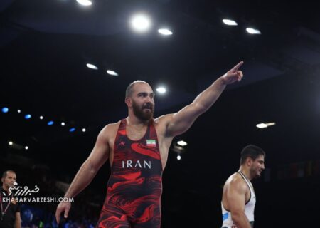 دومین فینالیست کشتی آزاد ایران در رقابت‌های جهانی/ پیروزی مقتدرانه امیرحسین زارع