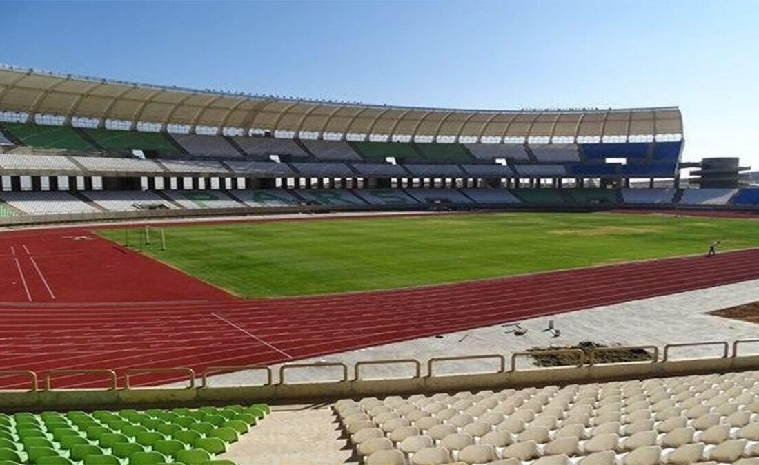 فاجعه در لیگ برتر؛ سقف استادیوم روی سر تماشاگر افتاد! +ویدیو