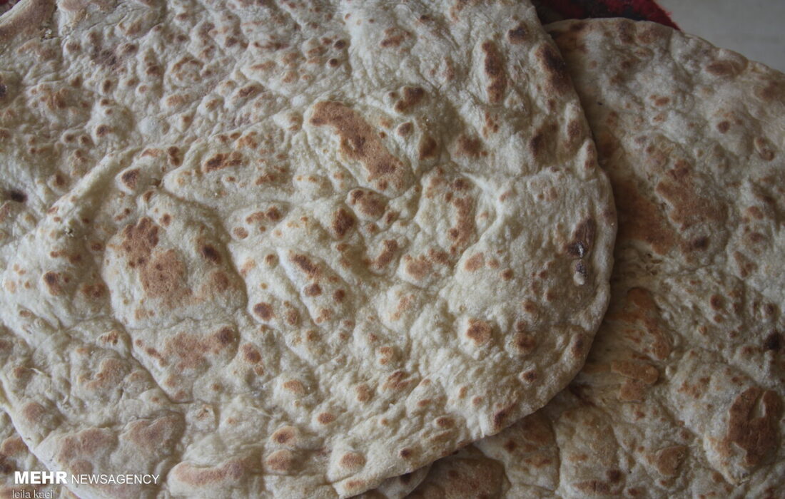 افتتاحیه جشنواره نان محلی در قلعه والی ایلام