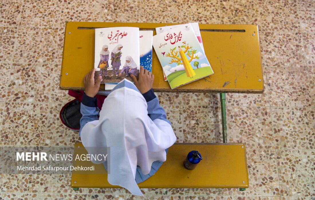 مدارس سنگر علم و بصیرت‌اند/پیوند مدارس و مساجد ضروری است