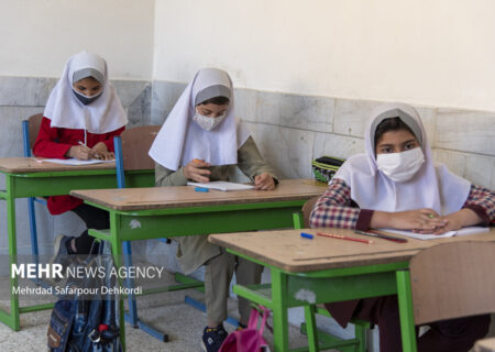 فرحبخش خبر داد: وجود ۲۷۵ مدرسه یک تا پنج دانش‌آموزی در کرمان